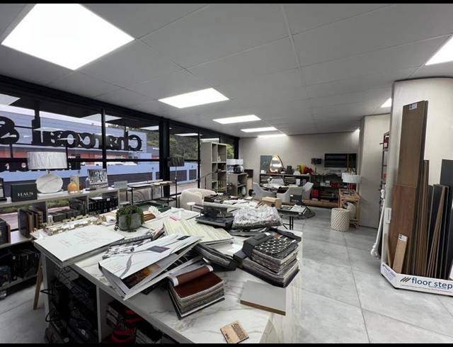 RETAIL PROPERTY TO RENT IN CASCADES